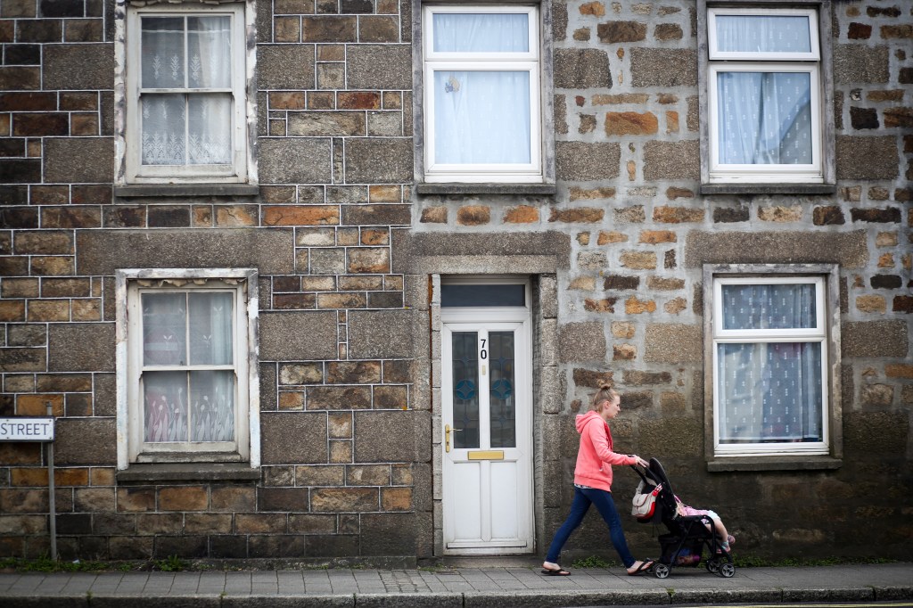 More Women Are Dealing Cocaine. This is Why.