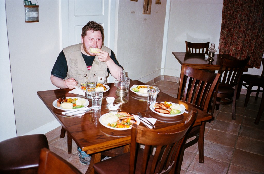 Eating Strangers’ Leftovers Is Fine. In Fact, Everyone Should Do It