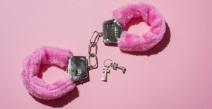 Gen Z Singles Follow a ‘Cuffing Season Schedule.’ Here’s What It Looks Like.